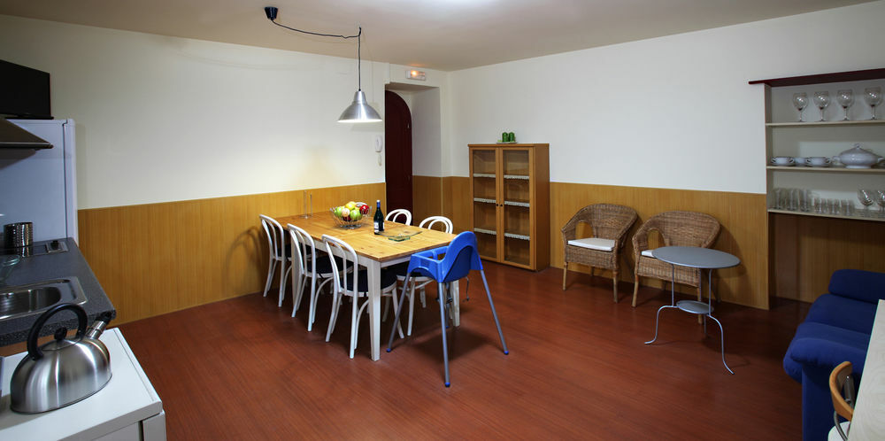 Apartamento กราโนแยร์ส ภายนอก รูปภาพ